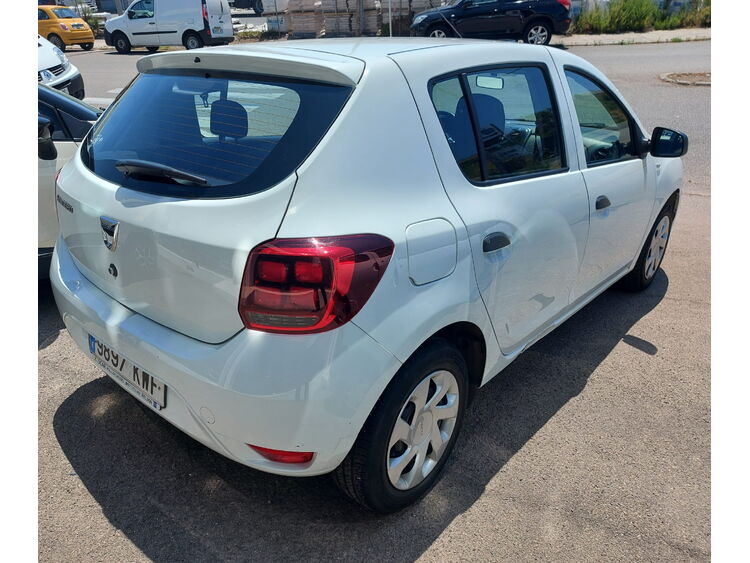 Dacia Sandero ESSENTIAL foto 8